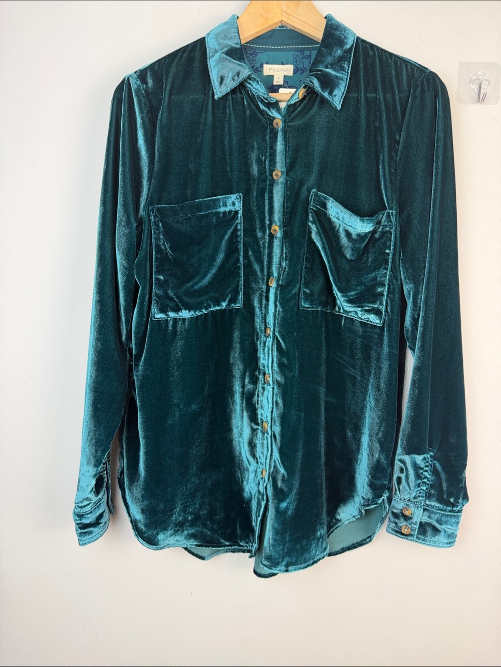 NEW Anthropologie Pilcro Velvet Hadley Relaxed Button Down Shirt Green Small Top - Picture 5 of 16